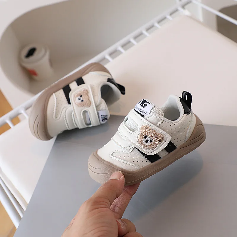 Chaussures bébé fille garçon mode 2025 cuir PU semelle souple ergonomique respirante waterproof premier pas