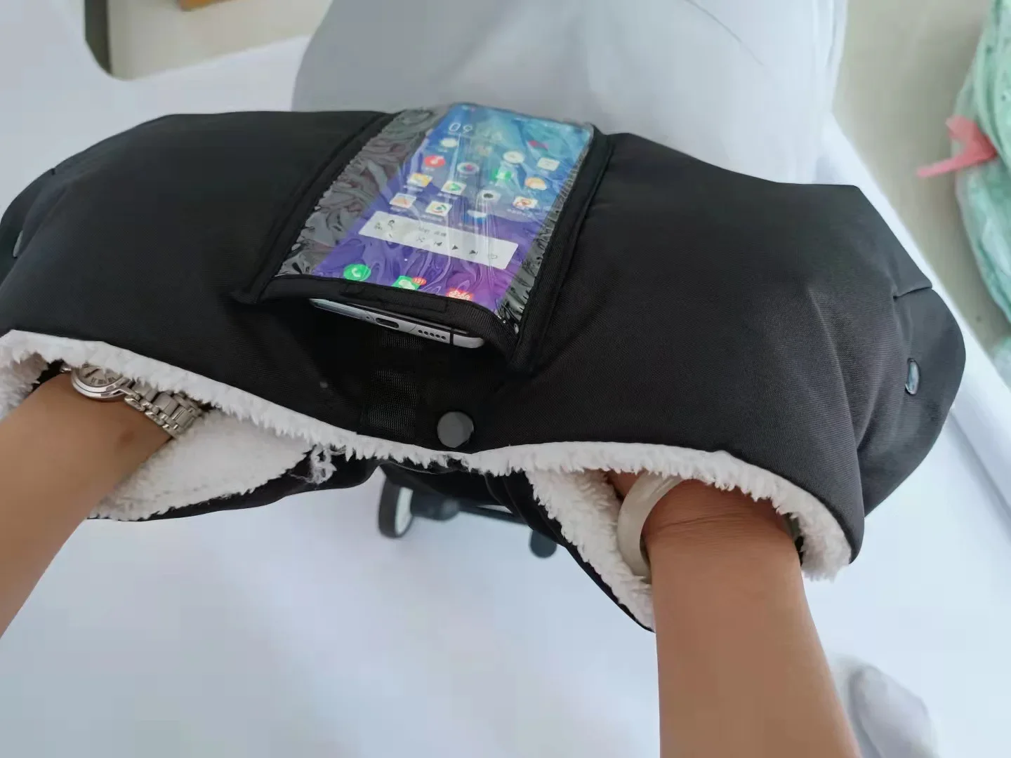 Gants chauds pour poussette bébé avec compartiment téléphone mitaines polaire accessoires hiver doublure fourr