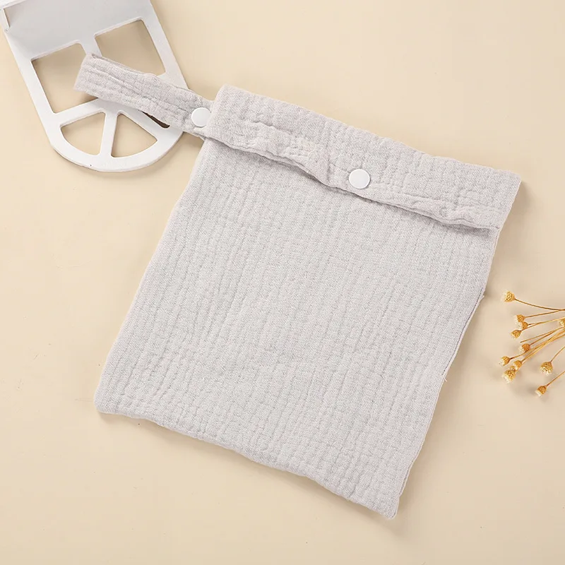 Sac à couches bébé sac de rangement en coton design minimaliste texture gaufrée couleur gris clair pratique po