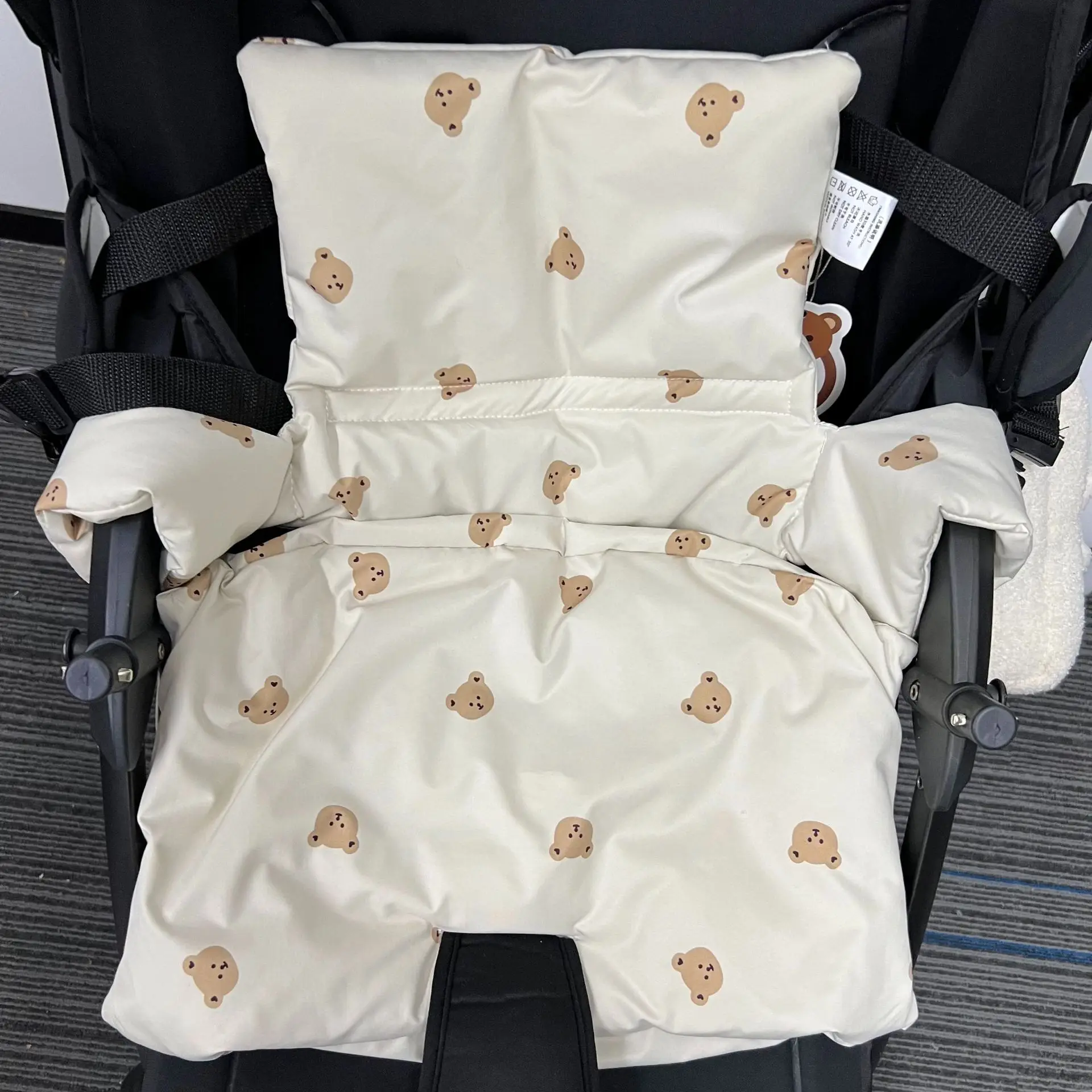 Coussin de chaise de poussette pour bébé automne et hiver portable antidérapant intégré accessoire de confort