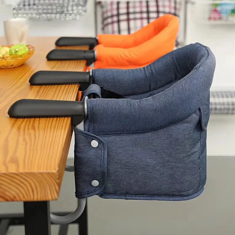 Chaise haute portable pour bébé avec ceinture de sécurité à cinq points rehausseur de salle à manger housse de