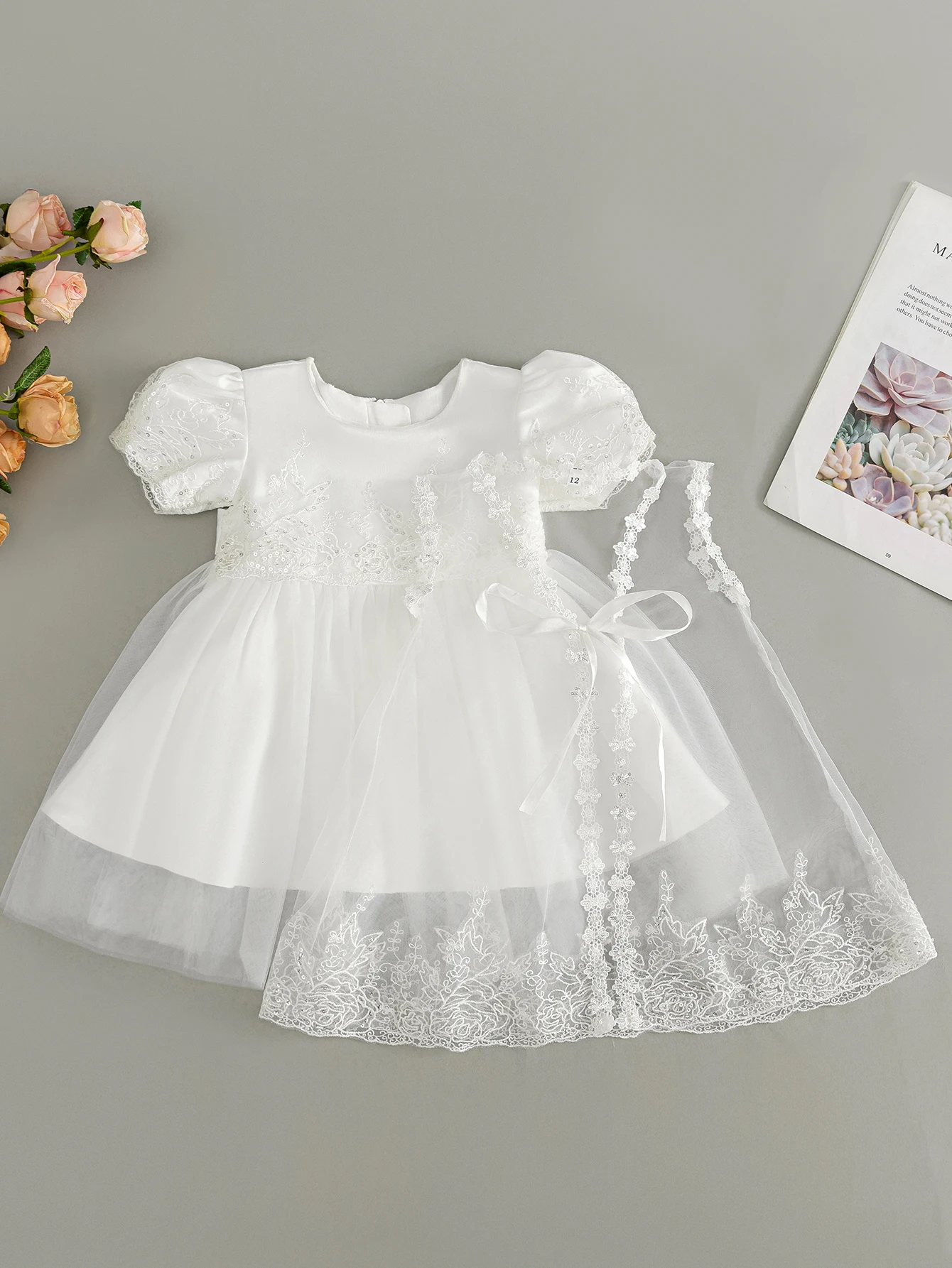 Costume blanc bébé fille baptême mariage robe dentelle satin tulle manches bouffantes ajustable 12 ans élégant
