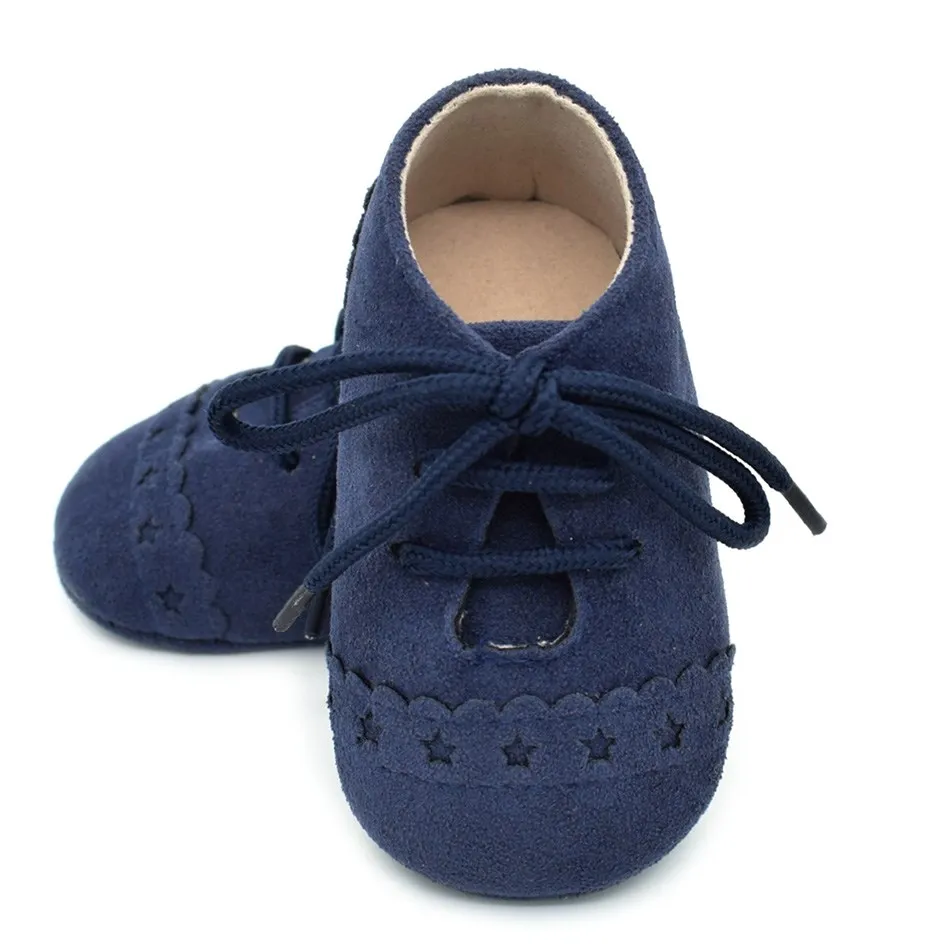 Chaussures bébé style brogue époque bleu marine motifs vagues et étoiles laces ajustables confortables pour pr