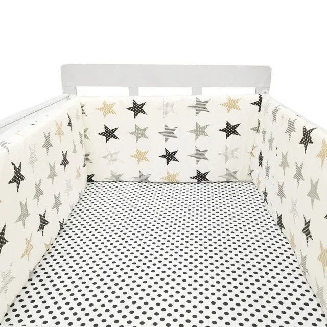 Tour de lit bébé étoiles nordiques protection barreaux design moderne