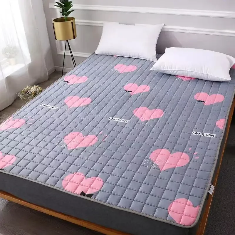 Coussin de matelas doux et sécurisant pour lit d'enfant motifs cœurs roses tissu en polyester rembourrage unif