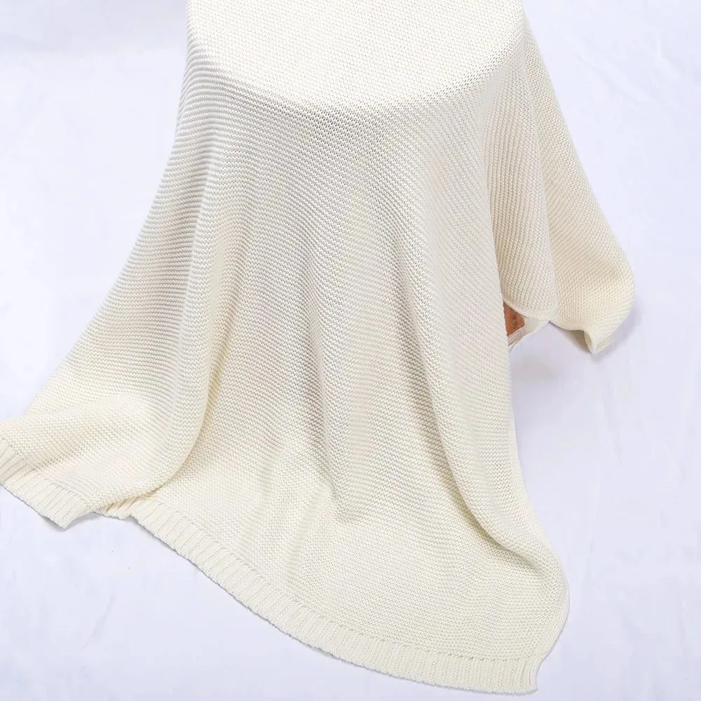 Couverture bébé personnalisée nom brodé coton respirant confortable poussette emmaillotage beige design simple