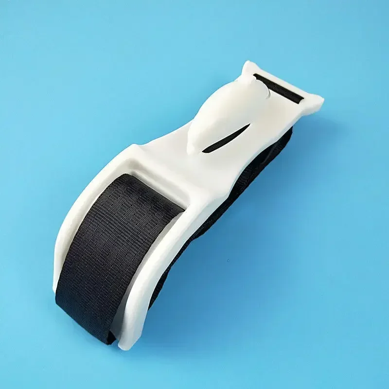Clip de fixation universel pour randonnée camping activité outdoor sécurisation d'équipements design ergonomiq