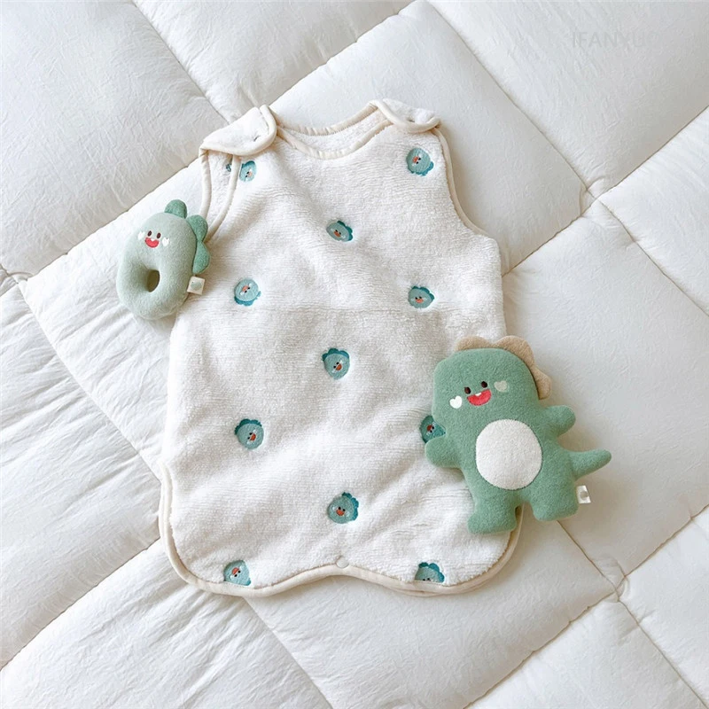 Sac de couchage bébé en coton et polyester dinosaure motif jouets inclus garçon fille 01 ans doux chaud hiver