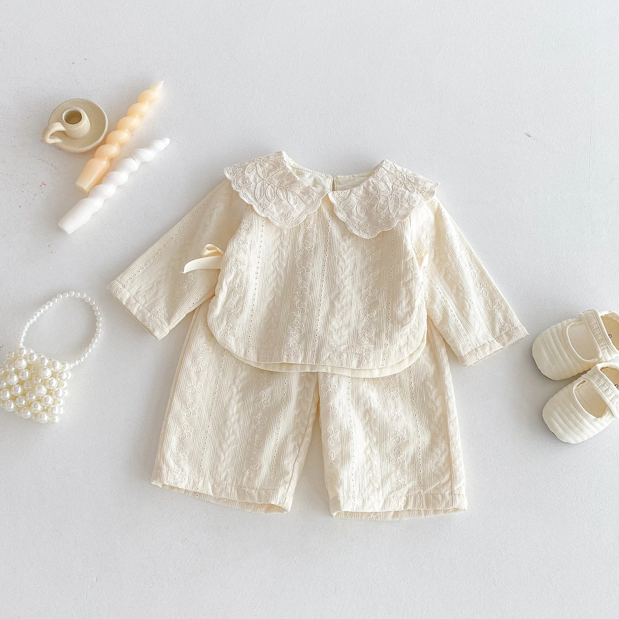 Ensemble deux pièces baby girl automne haut à col dentelle pantalon jambes larges look mignon en coton doux