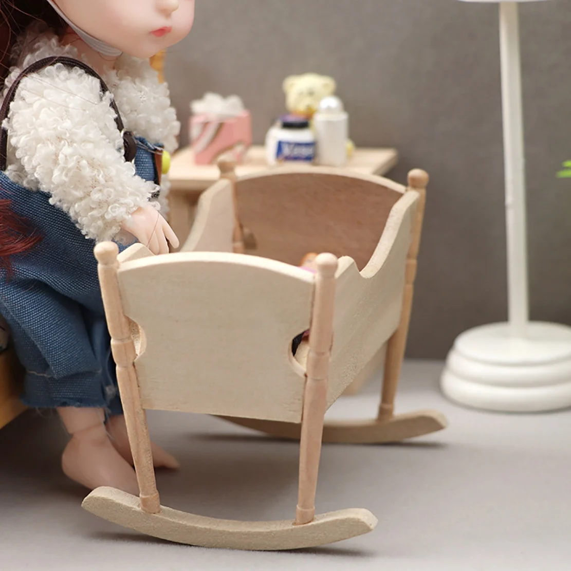 Berceau miniature en bois pour maison de poupée 1:12 lit bébé accessoire mobilier éveil jouet enfant