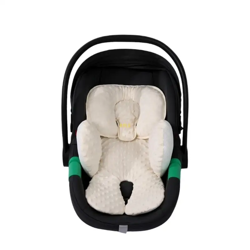 Coussin siège auto bébé confortable protection cervicale ajustable oreiller amovible beige usage quotidien voy
