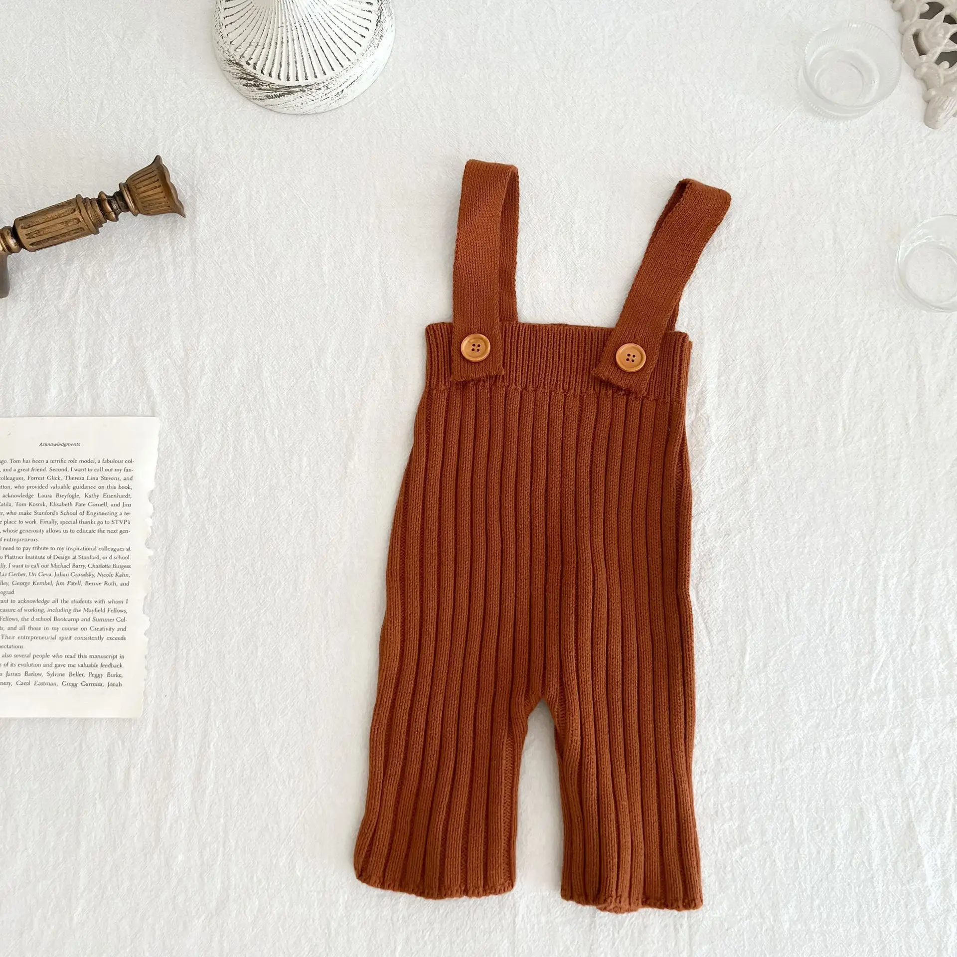 Romper bébé unisexe en côtelé boutons en bois design minimaliste vêtement doux et confortable pour garçon fill