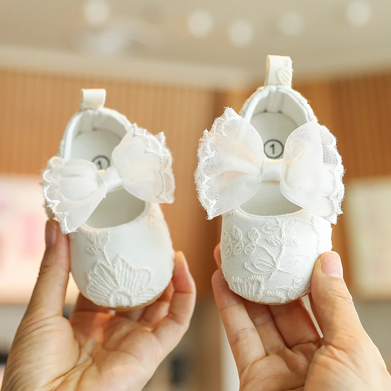Chaussures bébé fille princesse blanc dentelle floral brodé nœud papillon ballerines souples antidérapantes po