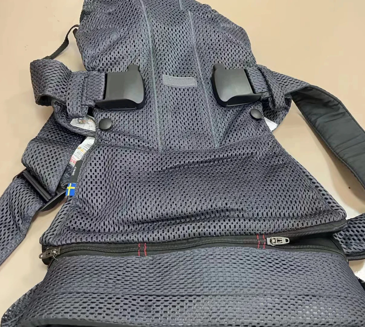 Electrolux Sac à dos Kangourou Ergonomique pour Bébé Fronde Face à Face et Dos 036 Mois 20 kg Gris Fumé