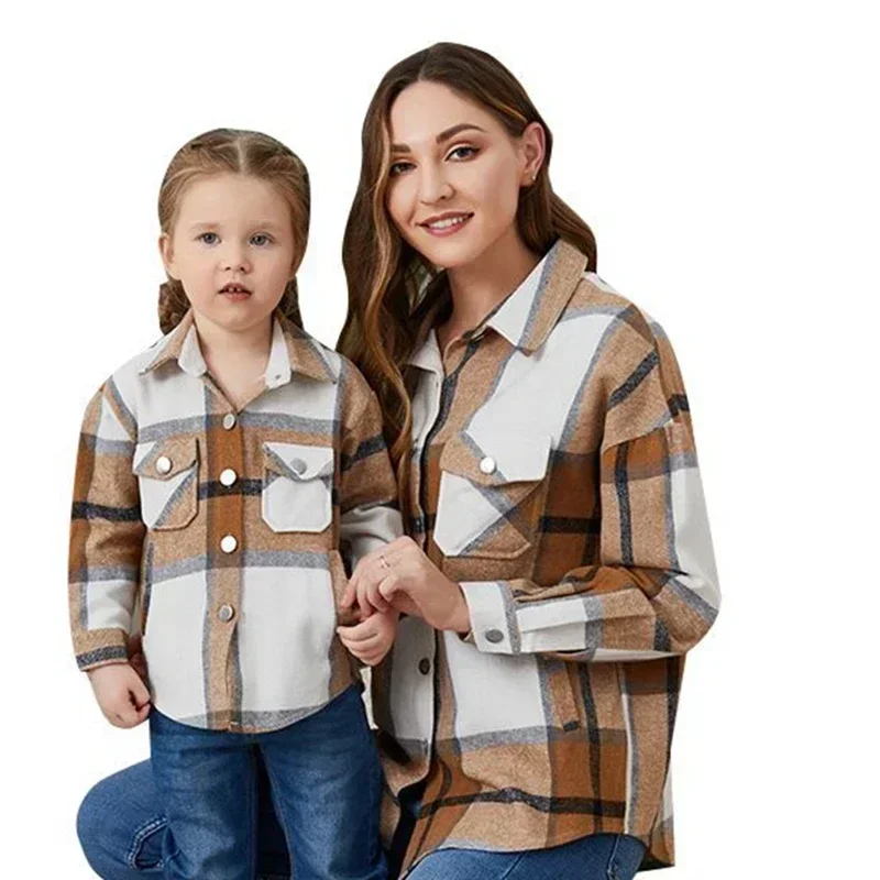 Tenues assorties maman et fille chemise polaire manteau doux style carreaux vêtements coordonnés vestes famili