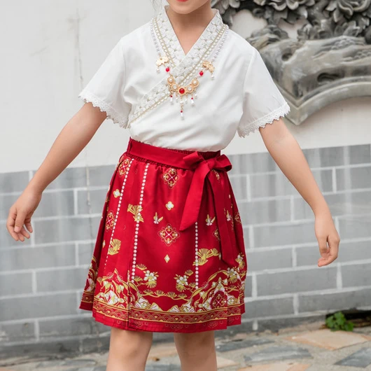 Ensemble vêtements assortis famille chemisier chinois fille colonne vertébrale jupes rouges chemises et shorts