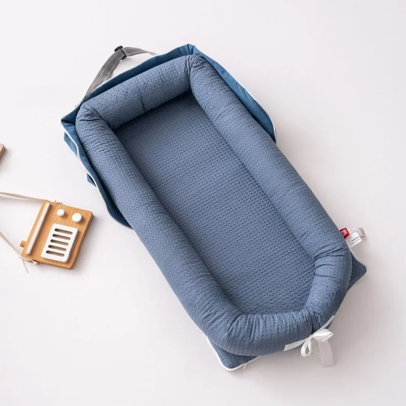 Lit Portable Nid de Bébé en Coton Respirant pour NouveauNé Confortable et Sécuritaire Design Minimaliste Porta