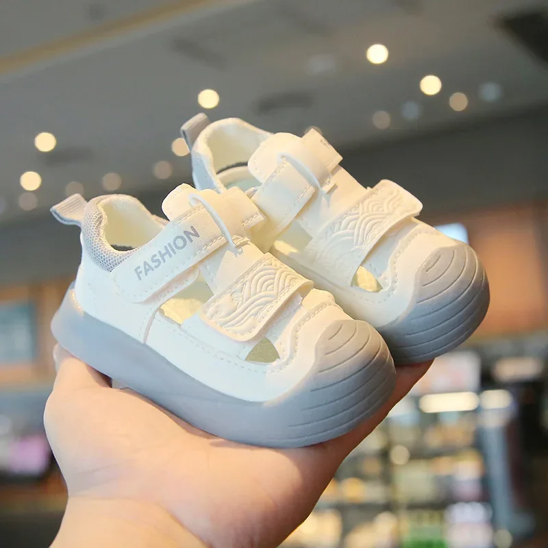Chaussures de marche bébé sandales été orteils coiffés semelle souple antidérapante respirantes sangles Velcro