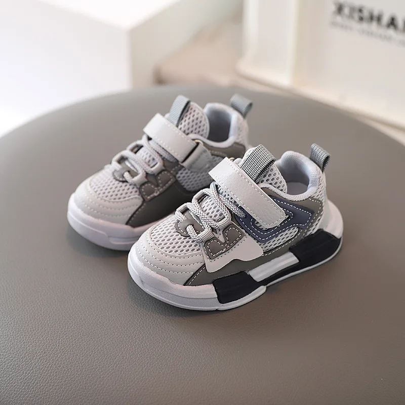 Chaussures de sport enfants sneakers respirantes antidérapantes semelle souple design moderne 46 ans grise ble