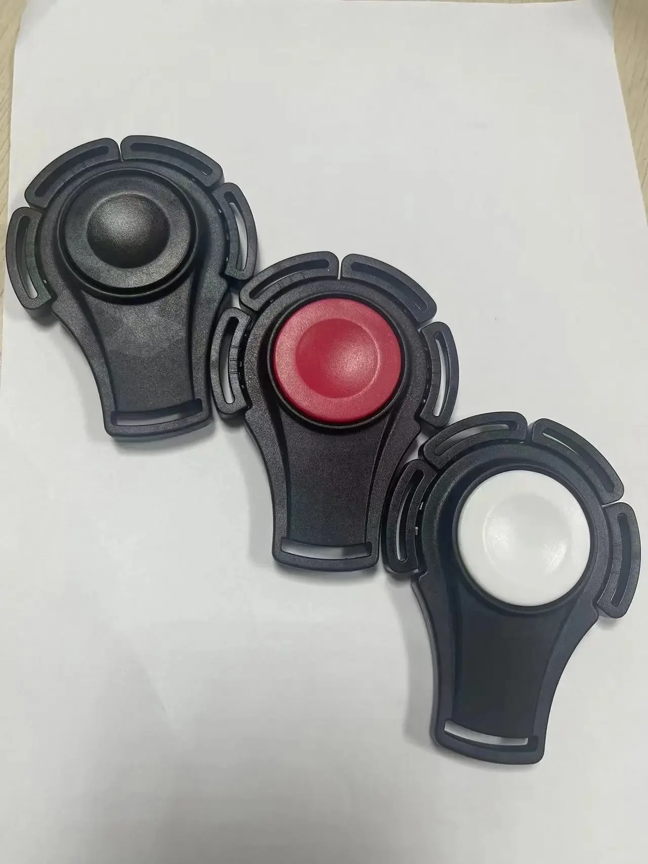 Accessoire détente fidget spinner stress concentration ergonomique plastique 3 couleurs unisexe compact
