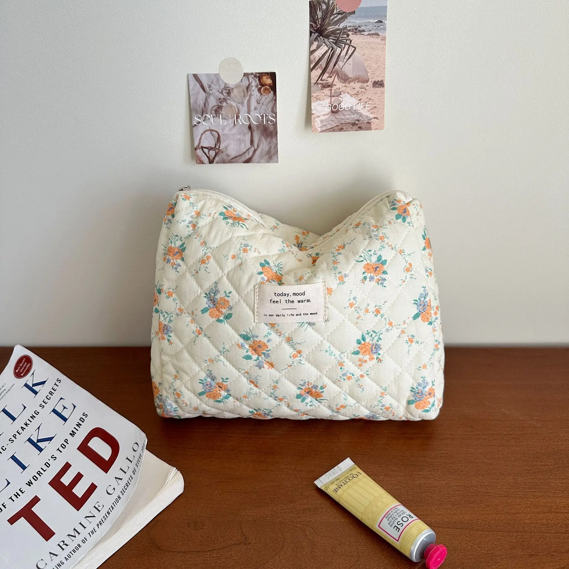 Sac à Couches Bébé Design Floral Matelassé Fermeture Éclair Multifonctionnel Usage Quotidien et Voyage Style M