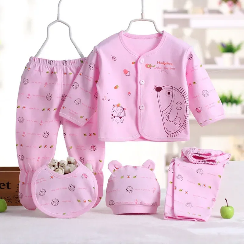 Ensemble de vêtements en coton pour bébé pyjama mignon avec motif hedgehog under the tree 5 pièces 03 mois cad