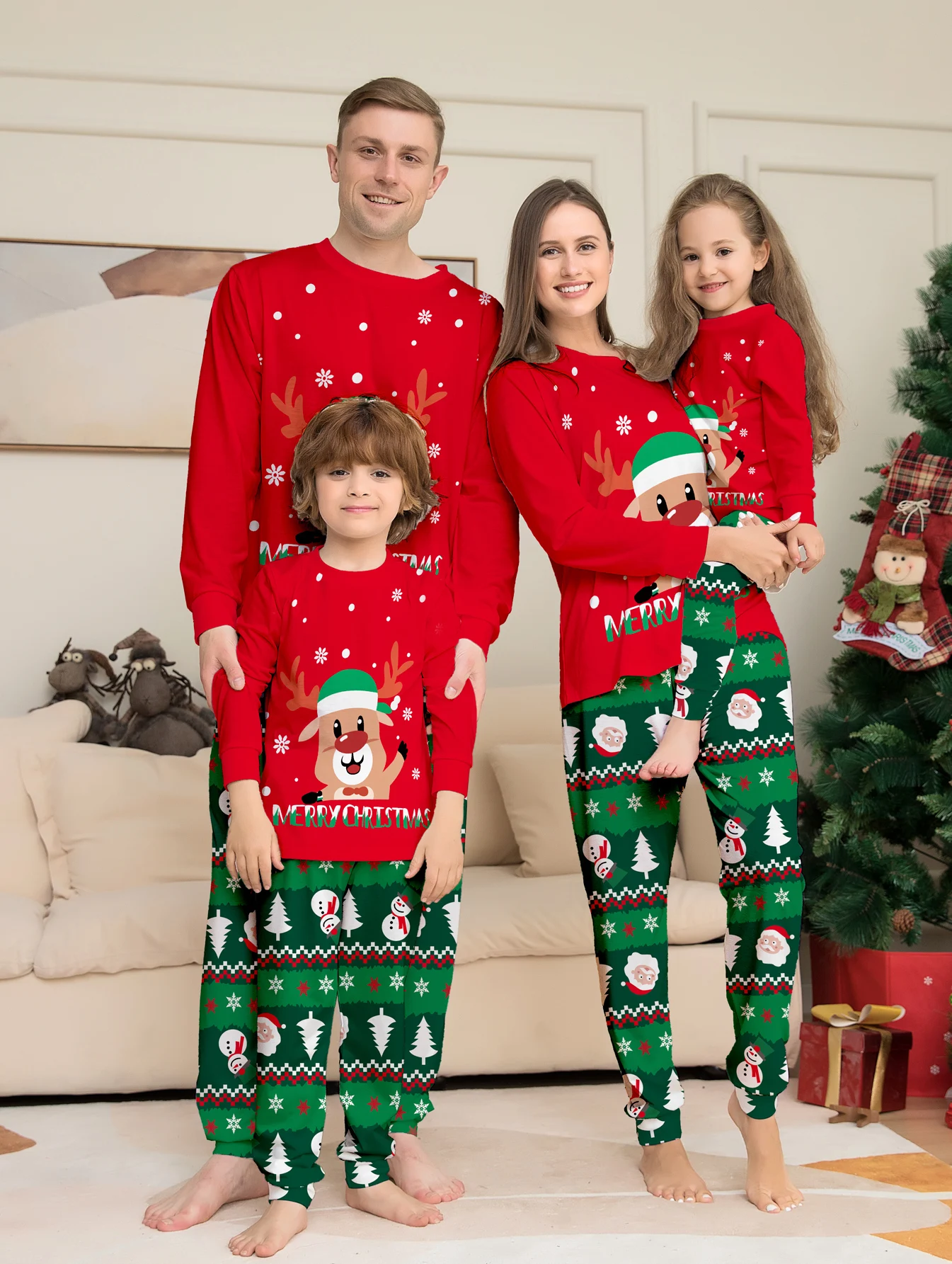 Ensemble pyjama Noel famille 2024 vêtements assortis pour mère père et enfant style européen matériau doux qua