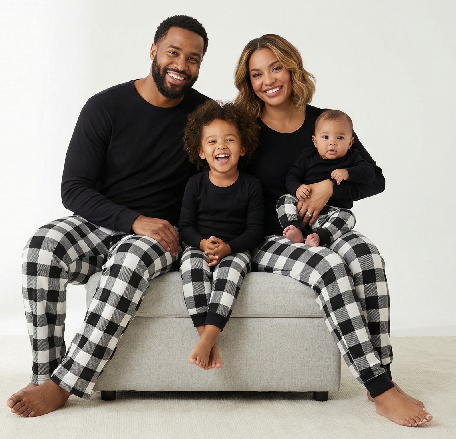 Ensemble pyjamas famille assortis Noël vêtements détente parents enfants manches longues tissu doux motif carr