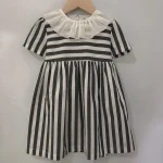 Robe d&rsquo;été pour enfant coton et lin rayures noires et blanches col rond manches courtes vêtement intemporel fille garçon usage quotidien ou occasionnelle