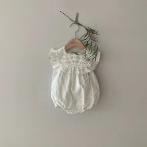 Combinaison bébé fille rayures vintage à col volanté tissu doux style moderne classique Combinaison bébé fille rayures vintage à col volanté tissu doux style moderne classique