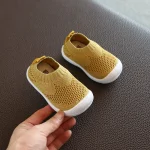 Chaussures bébé enfants premiers pas confortables souples antidérapantes respirantes jaune vif mesh