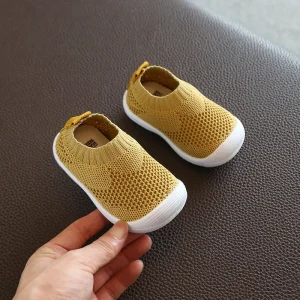 Chaussures bébé enfants premiers pas confortables souples antidérapantes respirantes jaune vif mesh Chaussures bébé enfants premiers pas confortables souples antidérapantes respirantes jaune vif mesh