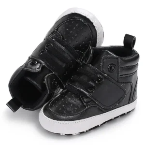 Chaussures de bébé à semelle souple baskets enfant noires et blanches antidérapantes respirantes pour premiers pas 018M design moderne et confortable