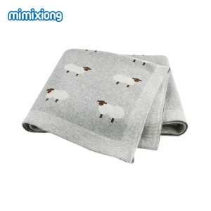 Couverture bébé tricotée alpaga douce hypoallergénique 100x80cm motif moutons nouveauné poussette literie