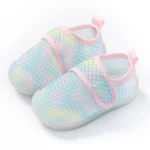 Sandales en Maille Respirante Bébé Prémarcheurs Chaussures AntiDérapantes Légères Design Coloré pour Plage et Piscine 03T Multicolore