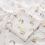 Serviette de Bain en Coton Gaze 2 Couches pour Bébé Douce et Absorbante Motif ArcenCiel Usage Multiples Idéale pour les Nourrissons