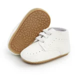 Chaussures bébé premiers pas semelle antidérapante confortables style moderne mygapp blanc beige lacets perforations