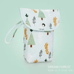 Pochette étanche à couches pour bébé rangement poussette sac à dos sec fourretout voyage style forest Pochette étanche à couches pour bébé rangement poussette sac à dos sec fourretout voyage style forest