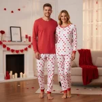 Tenues assorties Valentine pour famille pyjamas cœur polos et pantalons doux vêtements intimes bébé 13 ans style mignon qualité premium cadeau original