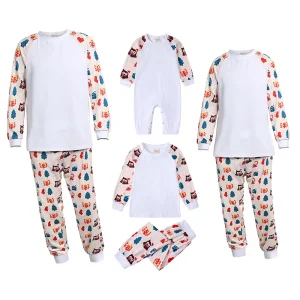 Tenue familiale pyjamas coordonnés bébé adulte coton doux motifs festifs manches longues confortable et durable Tenue familiale pyjamas coordonnés bébé adulte coton doux motifs festifs manches longues confortable et durable