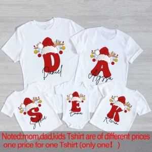 Tenue de Noël personnalisée pour famille Tshirts avec nom maman papa fille fils body bébé barboteuse Blanc Tenue de Noël personnalisée pour famille Tshirts avec nom maman papa fille fils body bébé barboteuse Blanc