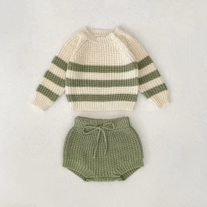 Ensemble tricot rayé pour bébé pull et short en coton 03 ans style moderne confortable uni et rayé vert olive et crème facile à porter