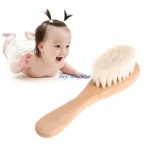 Brosse à cheveux bébé douce en laine de bois naturel sans danger pour les nouveaunés soin cheveux bébé cadeau bébé