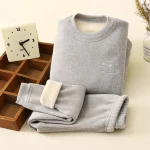 Ensemble chaud pour enfants automne hiver velours épais bébé vêtements confort style moderne en doux matériau