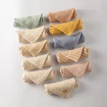 Serviettes bébé en mousseline 5 pièces couleurs aléatoires douces hypoallergéniques idéales pour le bain visage toilette usage quotidien coton bio design moderne parfait pour nouveauné