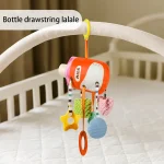 Mobile berceau jouet sensoriel bébé stimulation visuelle et tactile suspendu à cordons colorés accessoires diversifiés développement moteur usage sécurisé jouet éducatif pour 1336 mois