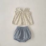 Ensemble vêtements bébé fille top sans manches et short motif floral mignon deux pièces été 2025 style délicat et confortable