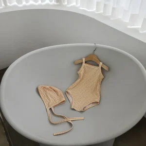 Maillot de bain bébé fille 2025 été jaune plaid  bonnet de bain ajustable pour plage piscine confortable style moderne élégant