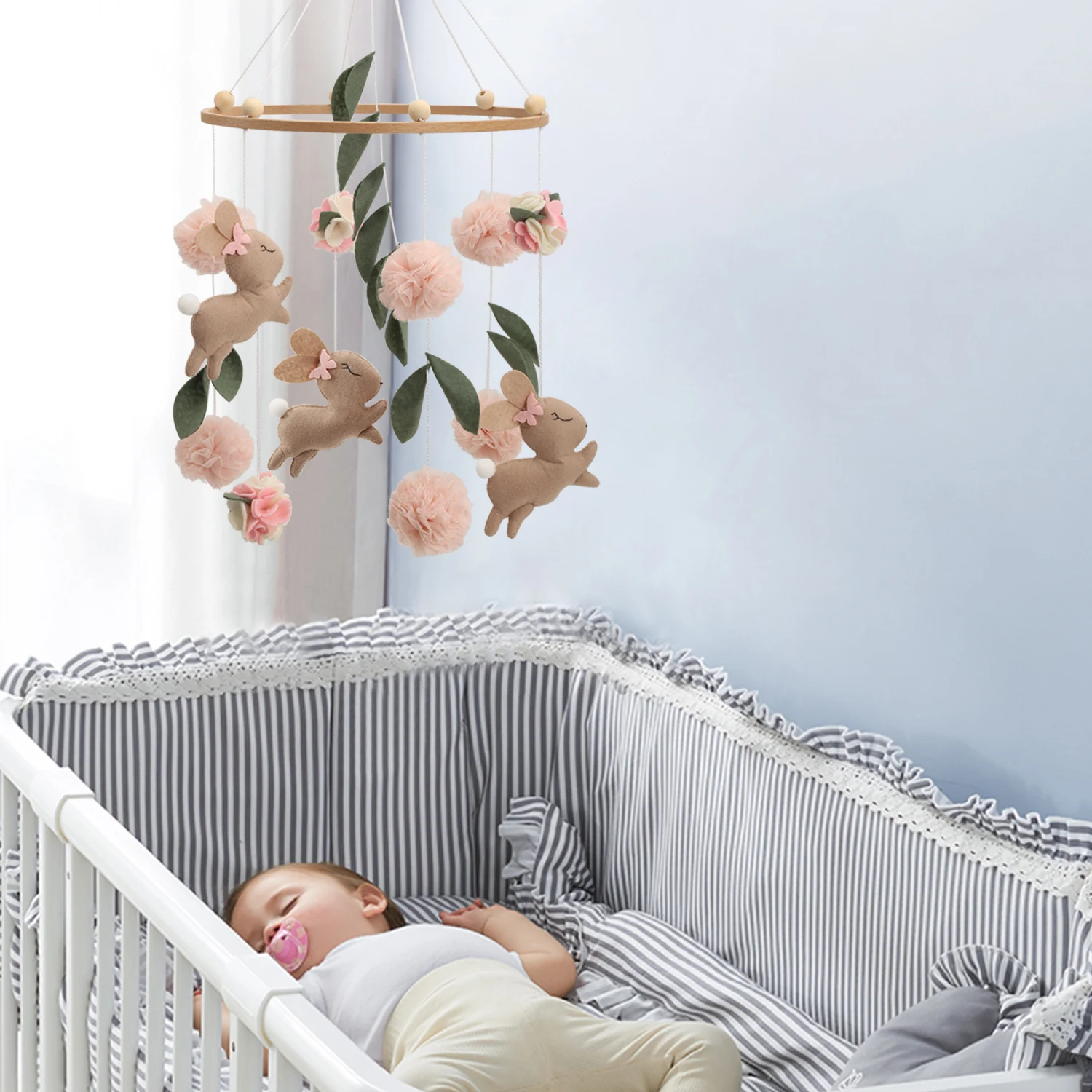 Mobile bébé lapin en feutre fleurs filles garçons déco chambre berceau cadeau naissance poussette easy