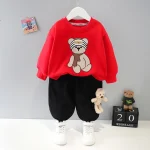 Costume d&rsquo;automne bébé garçon 2 pièces ours dessin animé sweatshirt rouge et pantalon noir 05 ans doux et confortable